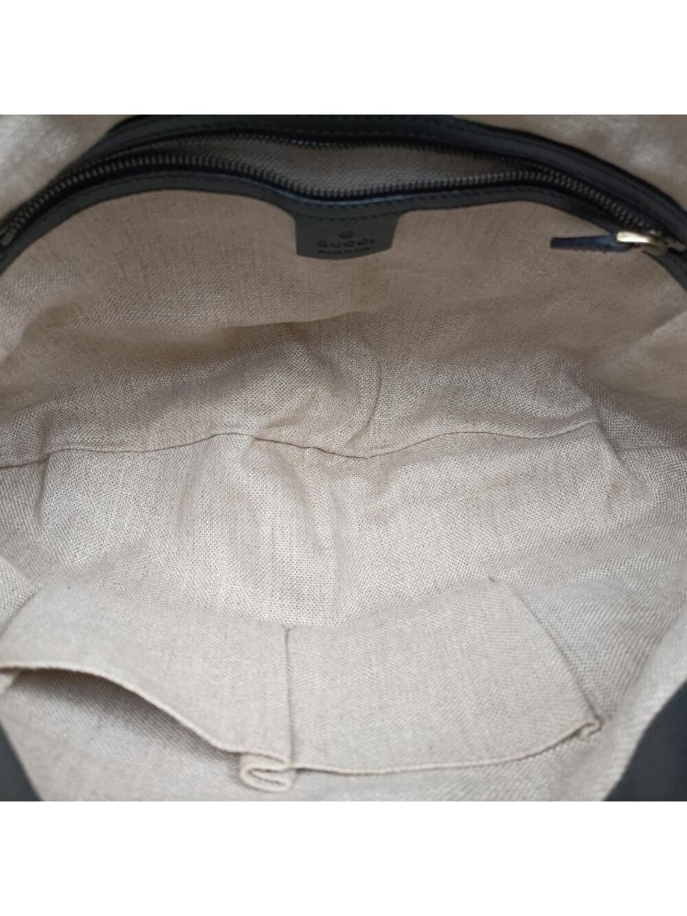 ★SOLD★ Gucci Large Black Leather Messenger Bag - Picture 9 of 15